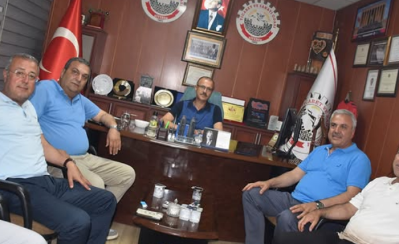 Şanlıurfa Ticaret Odası Eski Yönetim Kurulu Başkanı İ.Halil PELTEK Yönetim Kurulu Başkanımız Salih Serdal BUCAK ı makamında ziyaret etti.