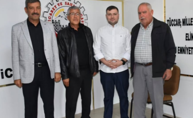 Siverek Belediyesi Encümenlerimiz Habeş Akgül ve Ayhan Ekinci ile Meclis Üyemiz Mustafa İşkuran, Başkanımız Mustafa Hakkı BUCAK'ı ziyaret etti.
